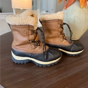 Kid snow boots